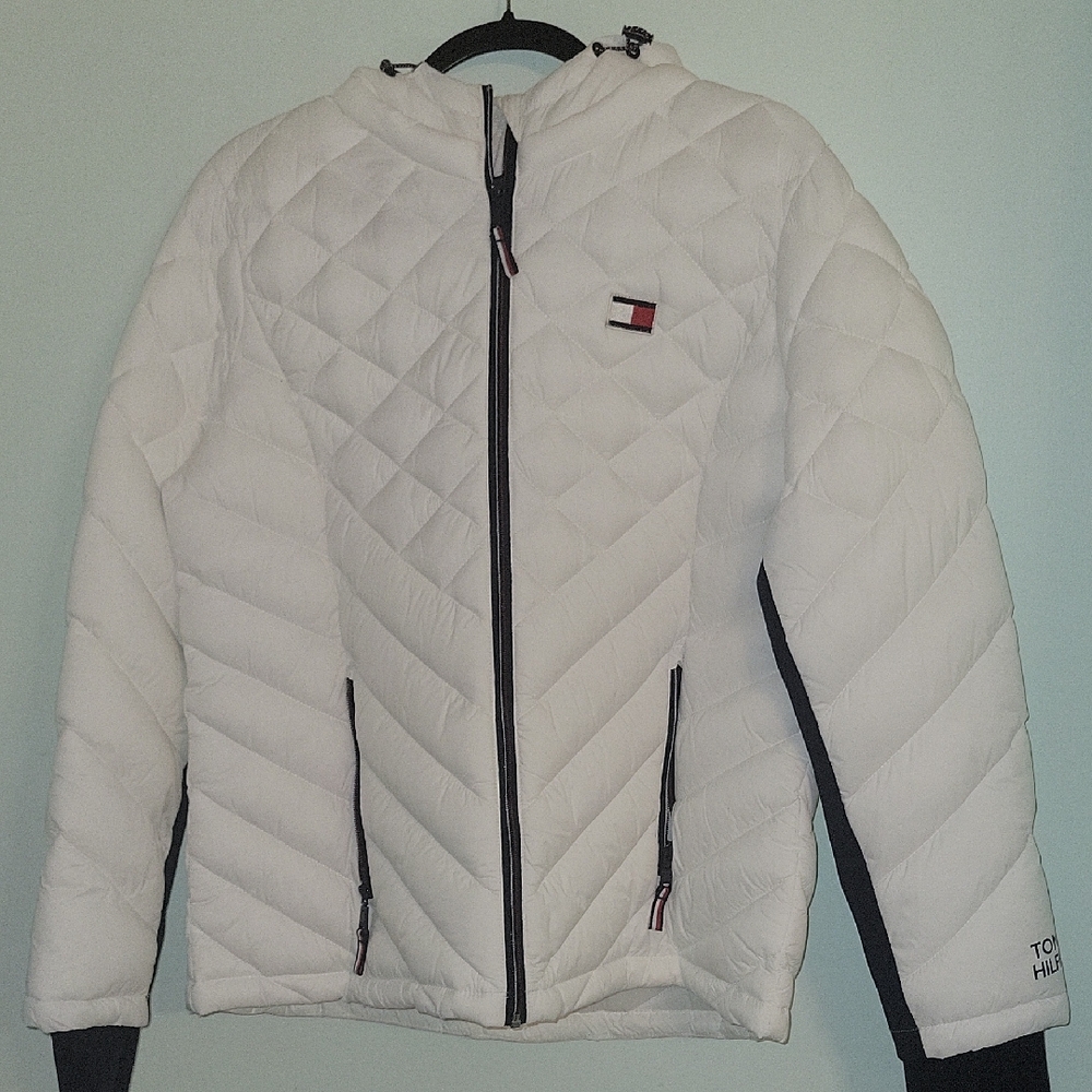 Tommy Hilfiger Quilted Jacket in White with Black Trim. NWOT